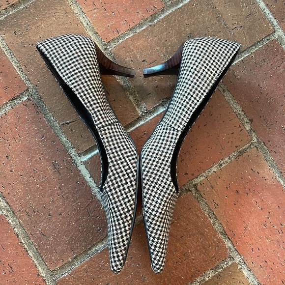 Bandolino Black and White Houndstooth Heels - Picture 6 of 8